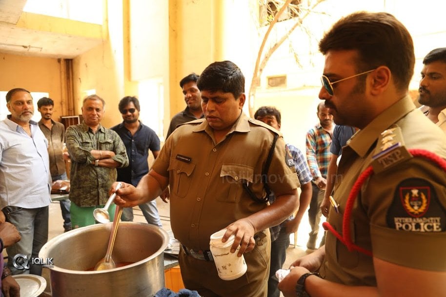 Naara-Rohith-Cooks-Fish-Curry-on-The-Sets-of-Shamanthakamani-Movie